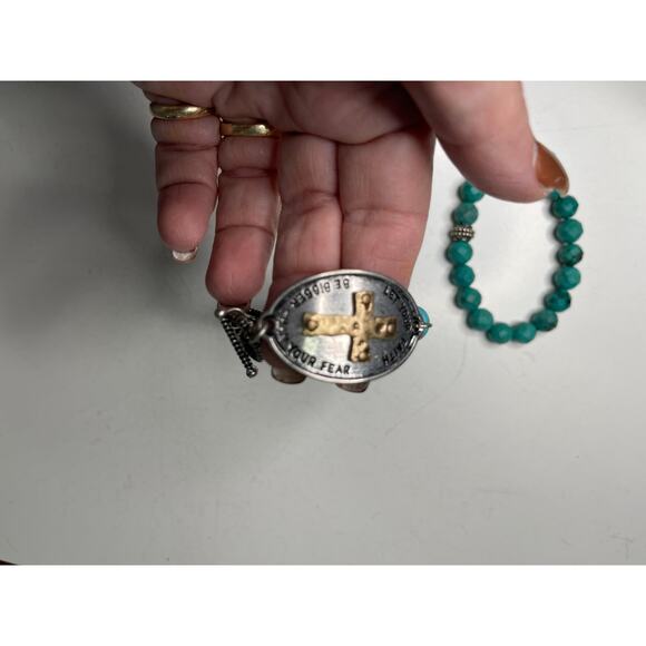 bracelets two turquoise colored stone coordinating not identical southwestern - Picture 3 of 8